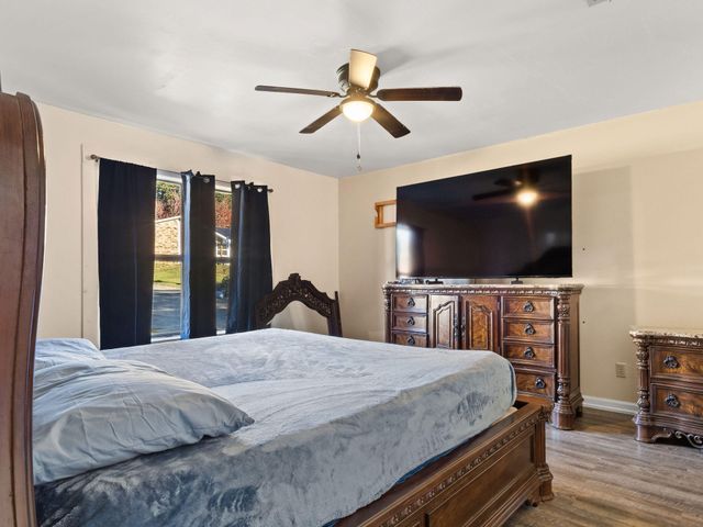 106 Burnley Dr, New Llano, LA 71461