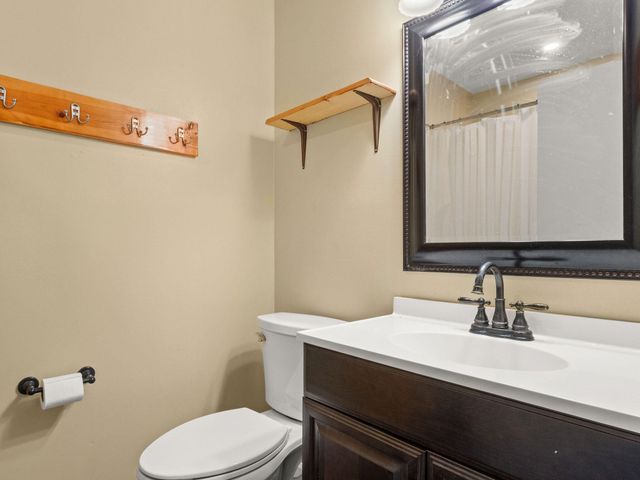 106 Burnley Dr, New Llano, LA 71461