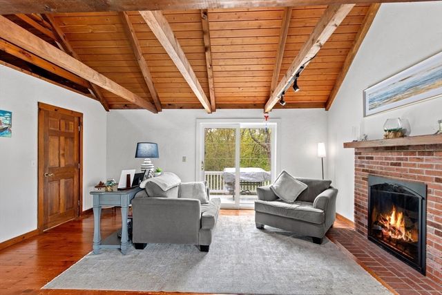18 Remington Ln, Plymouth, MA 02360
