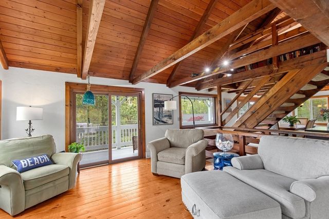 18 Remington Ln, Plymouth, MA 02360