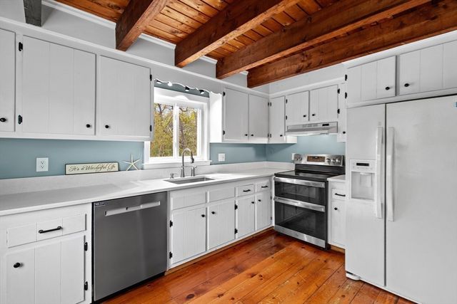 18 Remington Ln, Plymouth, MA 02360