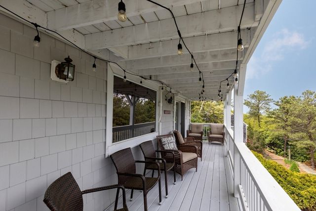 18 Remington Ln, Plymouth, MA 02360