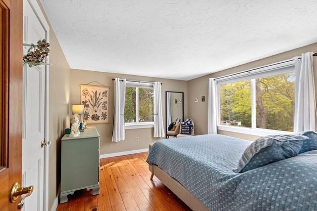 18 Remington Ln, Plymouth, MA 02360