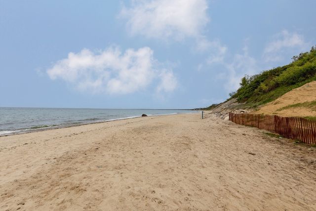 18 Remington Ln, Plymouth, MA 02360