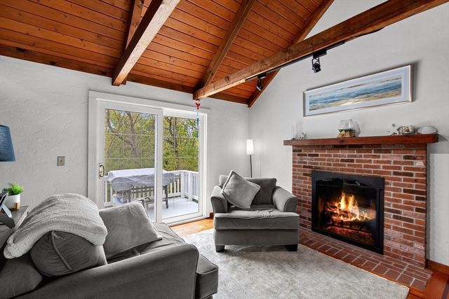 18 Remington Ln, Plymouth, MA 02360