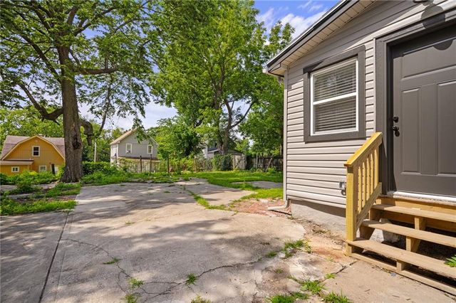 1227 Garfield Avenue, Kansas City, KS 66104
