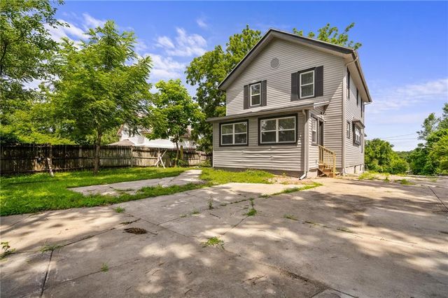 1227 Garfield Avenue, Kansas City, KS 66104