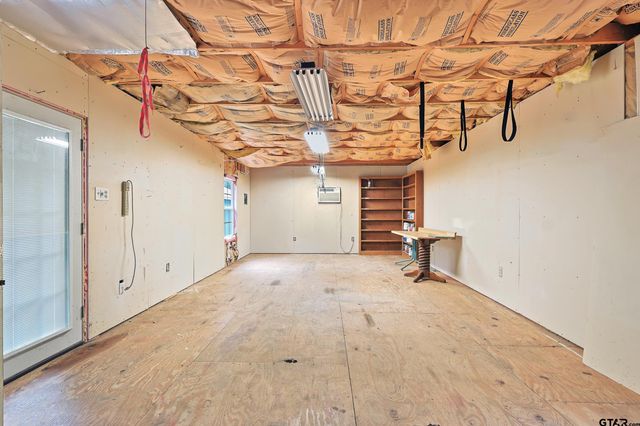 194 Oak Shadows Cove, Holly Lake Ranch, TX 75765