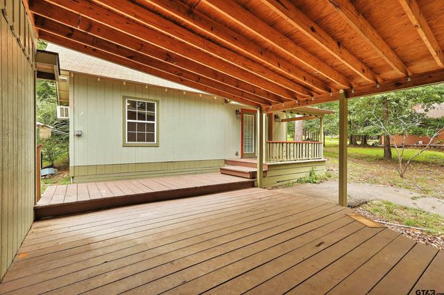 194 Oak Shadows Cove, Holly Lake Ranch, TX 75765