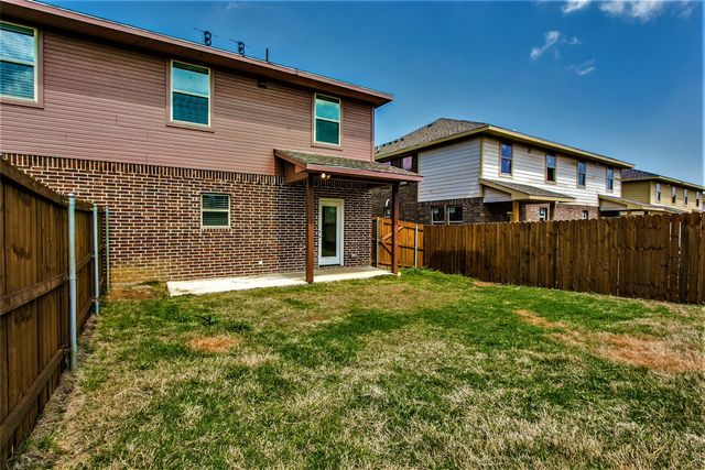 4917 Sanger Circle Drive, Sanger, TX 76266