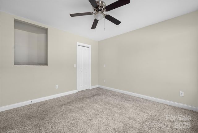 3965 Hemingway Drive NW, Hickory, NC 28601