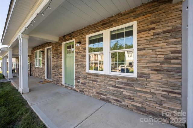 3965 Hemingway Drive NW, Hickory, NC 28601