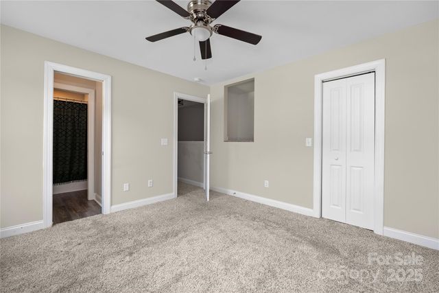 3965 Hemingway Drive NW, Hickory, NC 28601