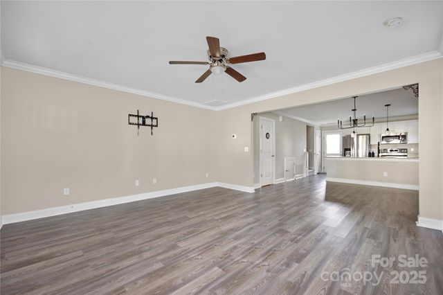 3965 Hemingway Drive NW, Hickory, NC 28601