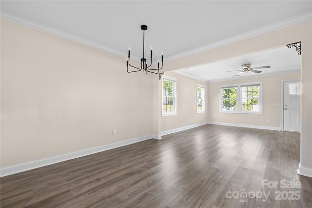 3965 Hemingway Drive NW, Hickory, NC 28601