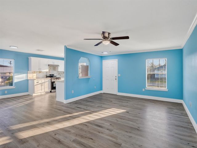 118 Brown Street, La Marque, TX 77568