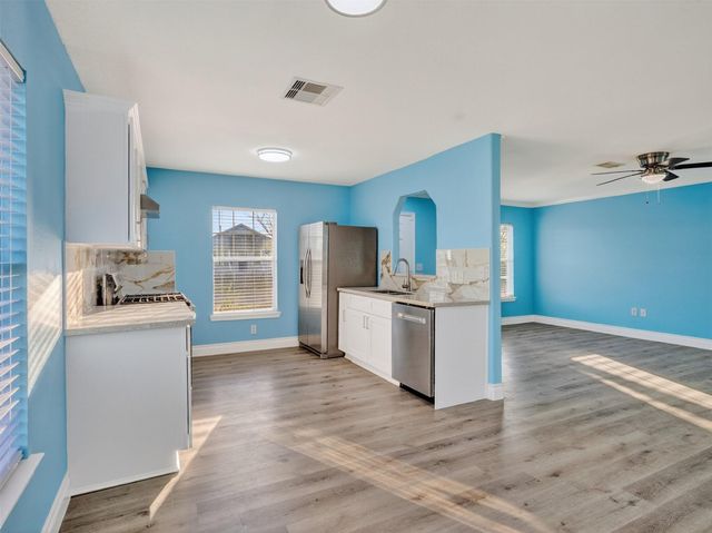 118 Brown Street, La Marque, TX 77568