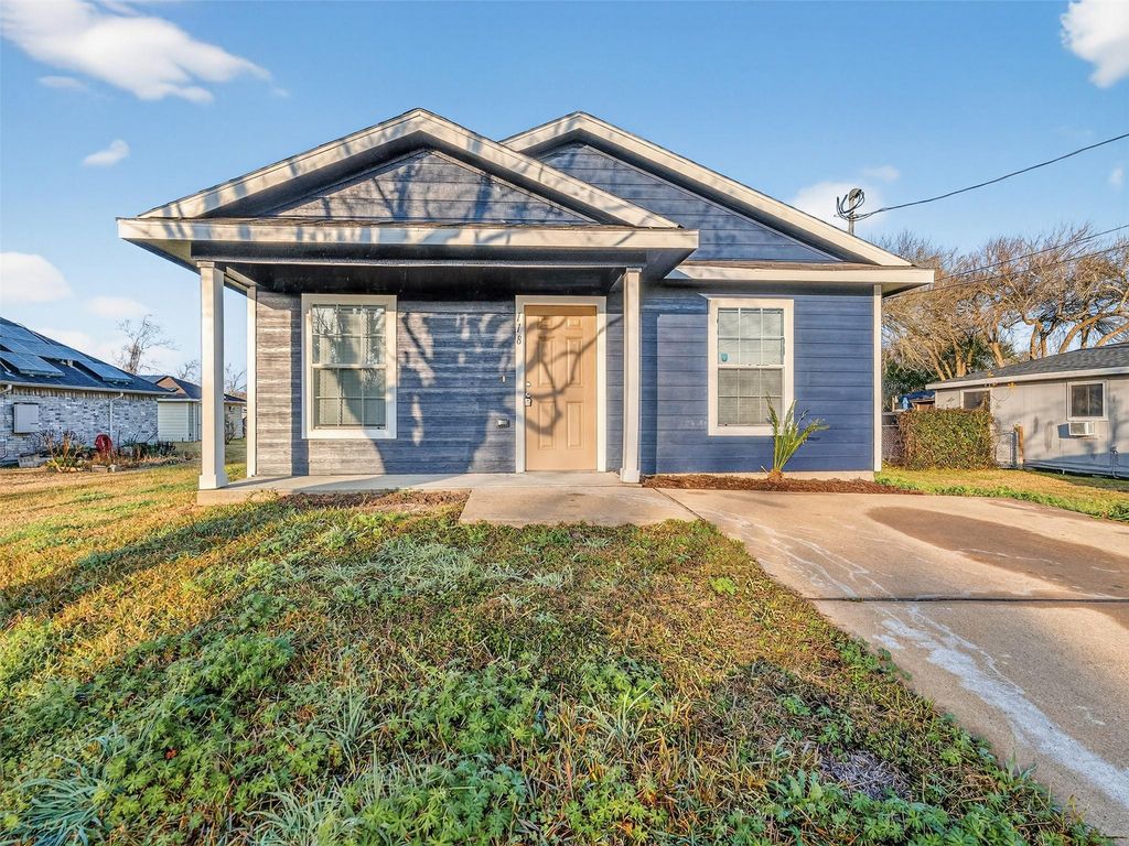 118 Brown Street, La Marque, TX 77568