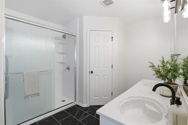 1404 Buena Vista Circle, Norman, OK 73071