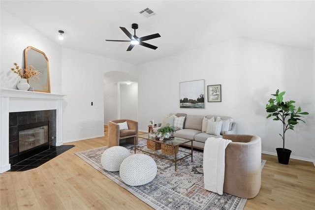 1404 Buena Vista Circle, Norman, OK 73071