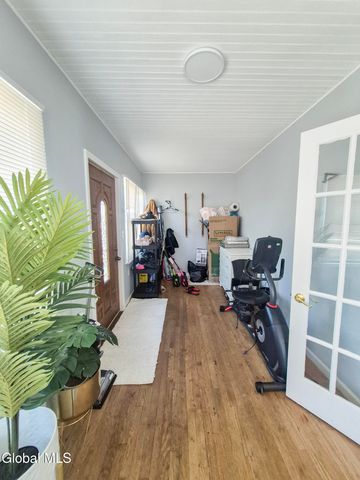 2906 Guilderland Avenue, Rotterdam, NY 12306