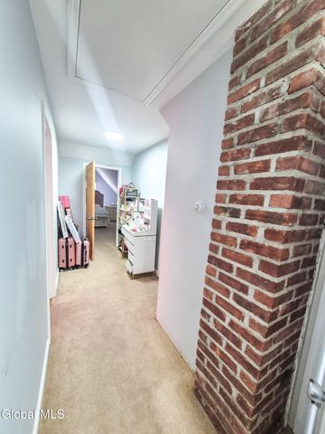 2906 Guilderland Avenue, Rotterdam, NY 12306