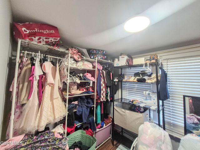 2906 Guilderland Avenue, Rotterdam, NY 12306