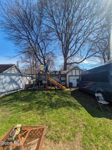 2906 Guilderland Avenue, Rotterdam, NY 12306