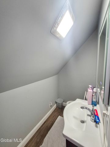 2906 Guilderland Avenue, Rotterdam, NY 12306