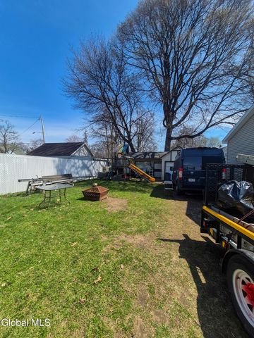 2906 Guilderland Avenue, Rotterdam, NY 12306