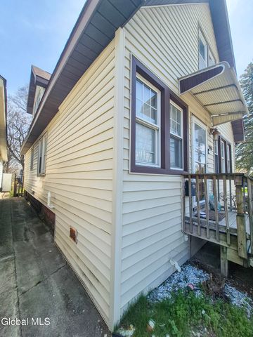 2906 Guilderland Avenue, Rotterdam, NY 12306