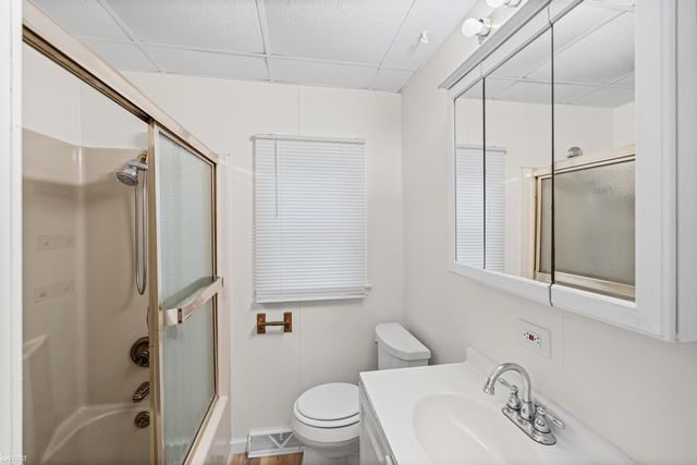 131 E Lakeview Avenue, Flint, MI 48503