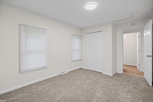 131 E Lakeview Avenue, Flint, MI 48503