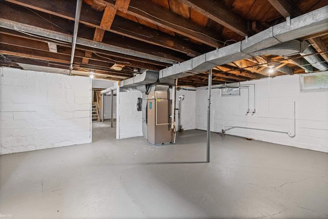 131 E Lakeview Avenue, Flint, MI 48503