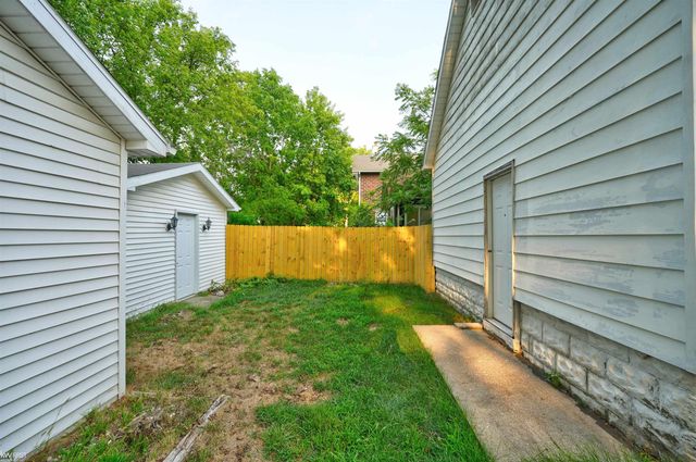 131 E Lakeview Avenue, Flint, MI 48503