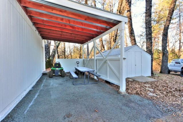 1989 Van Giesen Dr, Meadow Vista, CA 95722