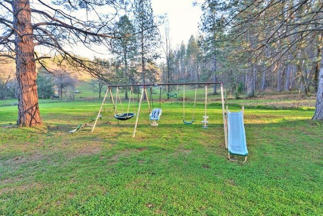 1989 Van Giesen Dr, Meadow Vista, CA 95722