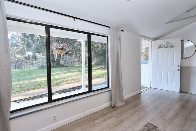 1989 Van Giesen Dr, Meadow Vista, CA 95722