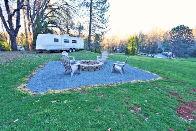 1989 Van Giesen Dr, Meadow Vista, CA 95722