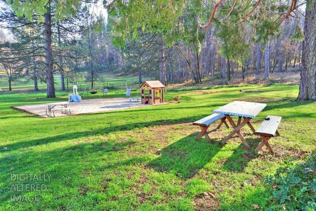 1989 Van Giesen Dr, Meadow Vista, CA 95722