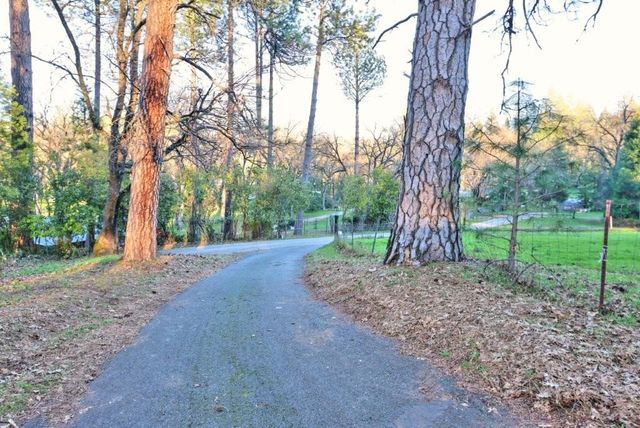 1989 Van Giesen Dr, Meadow Vista, CA 95722