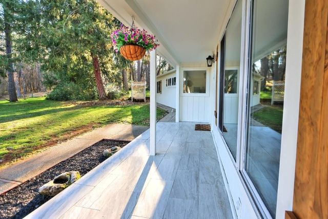 1989 Van Giesen Dr, Meadow Vista, CA 95722