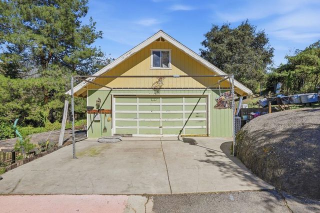 17584 S Mesa Drive, Pauma Valley, CA 92061