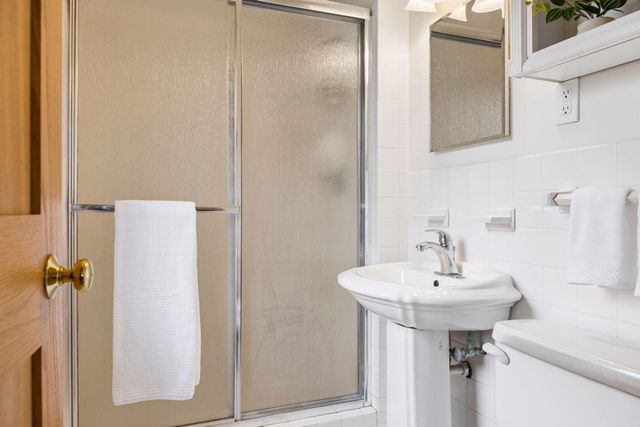 2231 Quebec Avenue S, Saint Louis Park, MN 55426