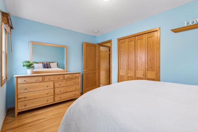 2231 Quebec Avenue S, Saint Louis Park, MN 55426