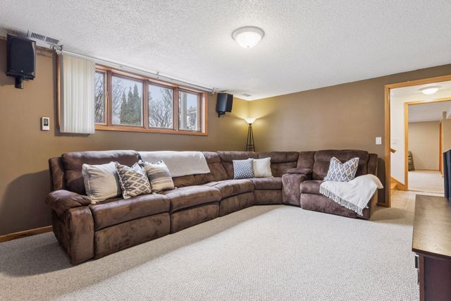 2231 Quebec Avenue S, Saint Louis Park, MN 55426