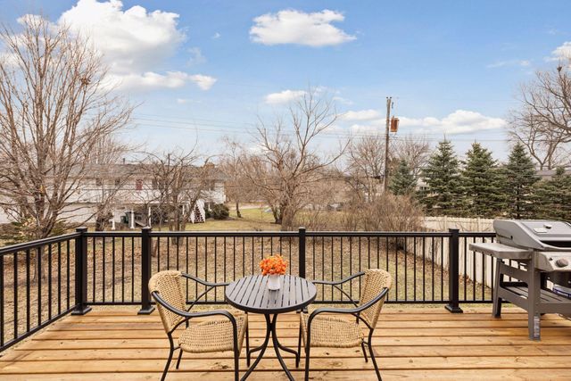 2231 Quebec Avenue S, Saint Louis Park, MN 55426