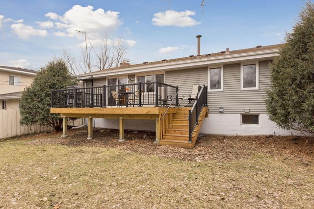 2231 Quebec Avenue S, Saint Louis Park, MN 55426