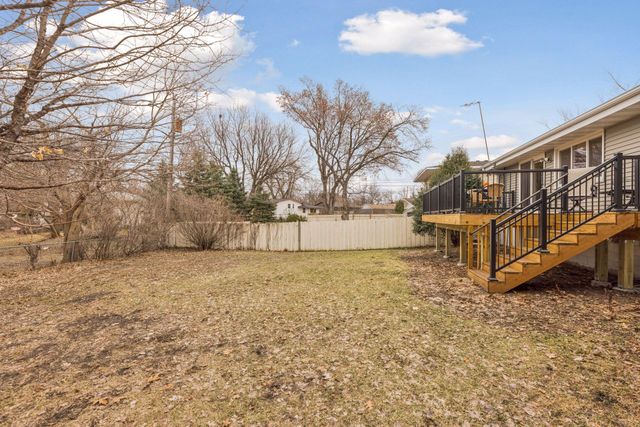 2231 Quebec Avenue S, Saint Louis Park, MN 55426