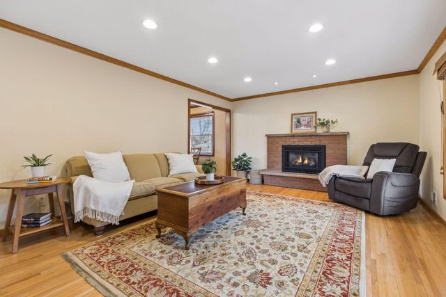 2231 Quebec Avenue S, Saint Louis Park, MN 55426